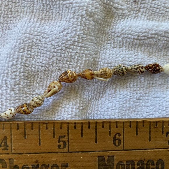 Unique SeaShell Bracelet - Picture 4 of 6